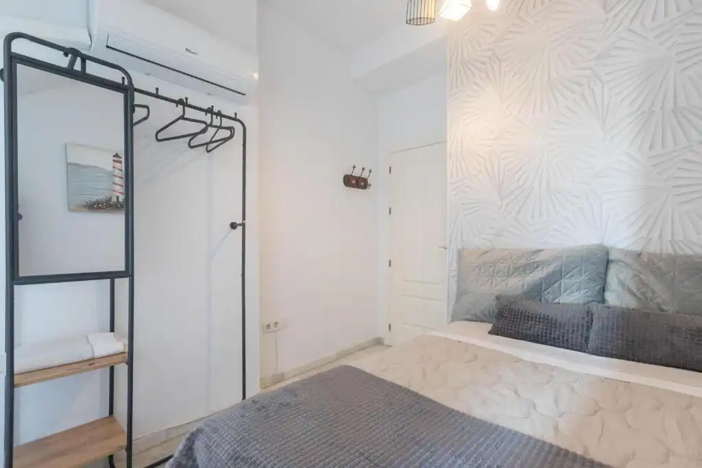 Bedroom of Attic for sale in Fuengirola  with Air Conditioner, Terrace and Oven
