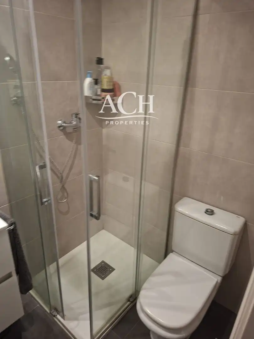 Baño de Piso de alquiler en Sopela con Calefacción, Terraza y Amueblado