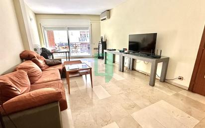 Living room of Flat for sale in  Barcelona Capital  with Air Conditioner, Heating and Terrace