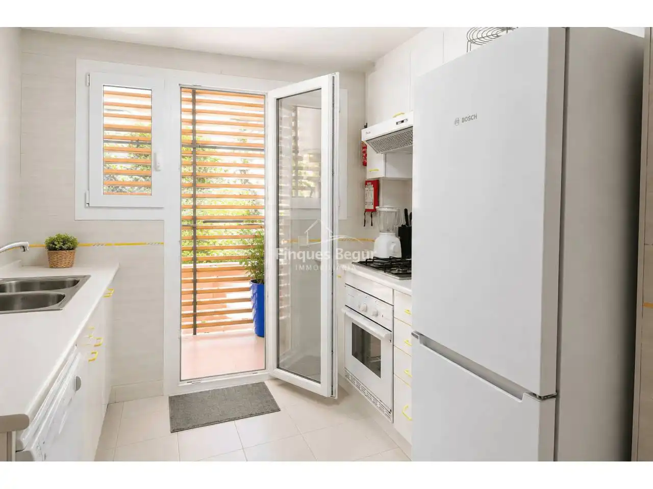 Cuina de Apartament en venda en Palafrugell amb Calefacció, Terrassa i Moblat