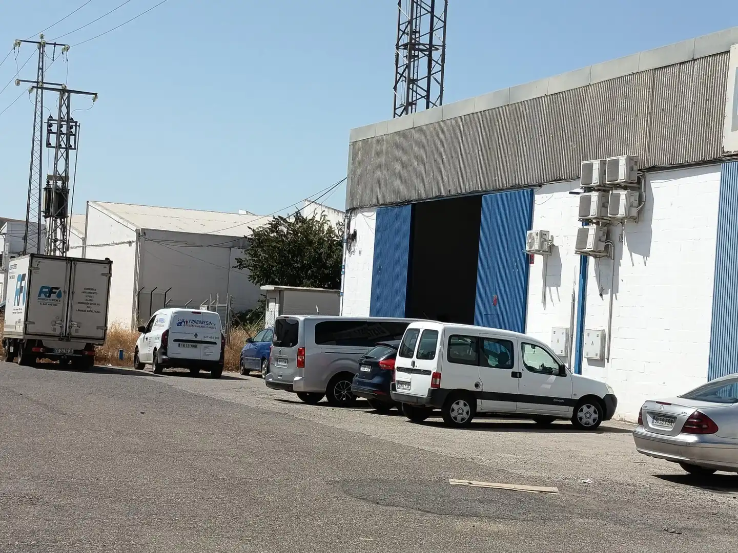Fabrikhallen zur Miete in Sector Sur