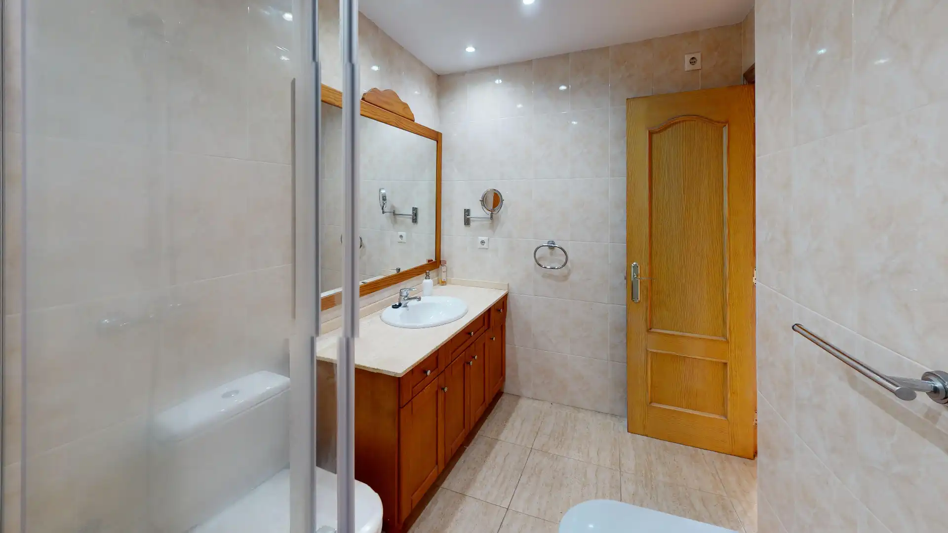 Baño de Casa o chalet en venta en Alicante / Alacant con Aire acondicionado, Jardín privado y Terraza