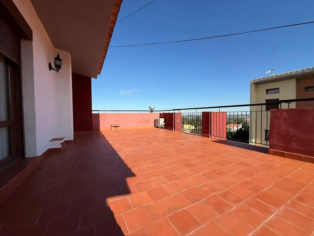 Terrassa de Casa o xalet en venda en Chiva amb Aire condicionat, Calefacció i Jardí privat