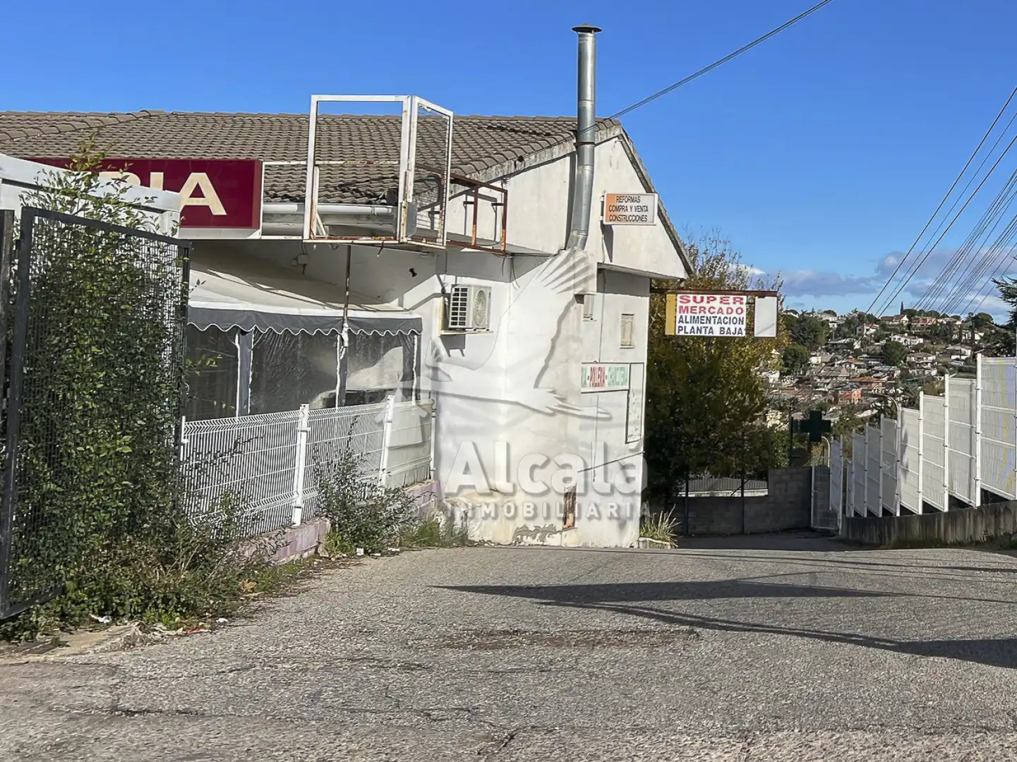 Vista exterior de Casa o chalet en venta en Torrejón del Rey con Calefacción y Piscina