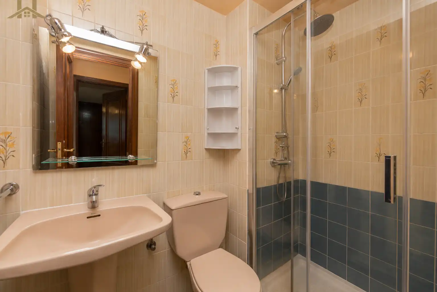 Bathroom of Detached homes for sale in Madrid  with Heating, Private garden and Terrace