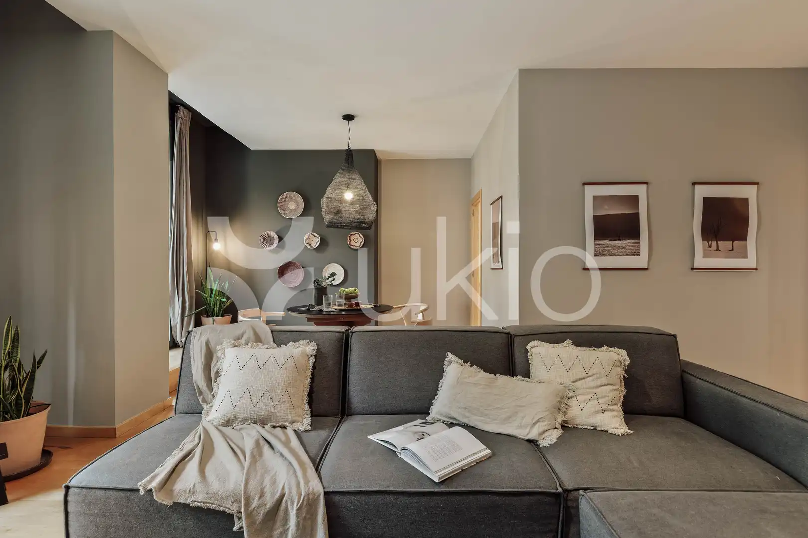 Mini appartamento con balcone in affitto a Carrer del Consell de Cent, imagen 7