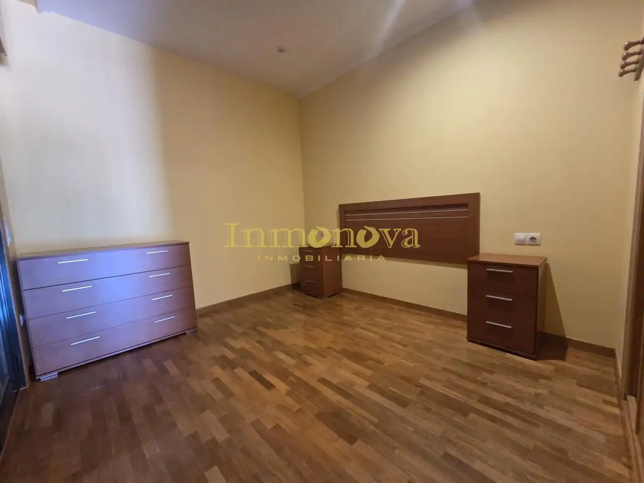 Habitación de Piso en venta en Salceda de Caselas con Calefacción, Trastero y Amueblado