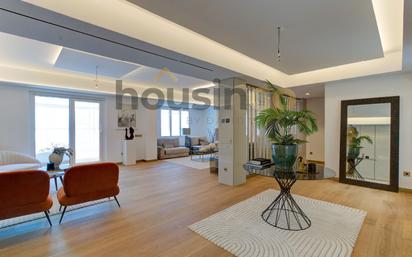 Living room of Flat for sale in  Madrid Capital  with Air Conditioner, Heating and Terrace