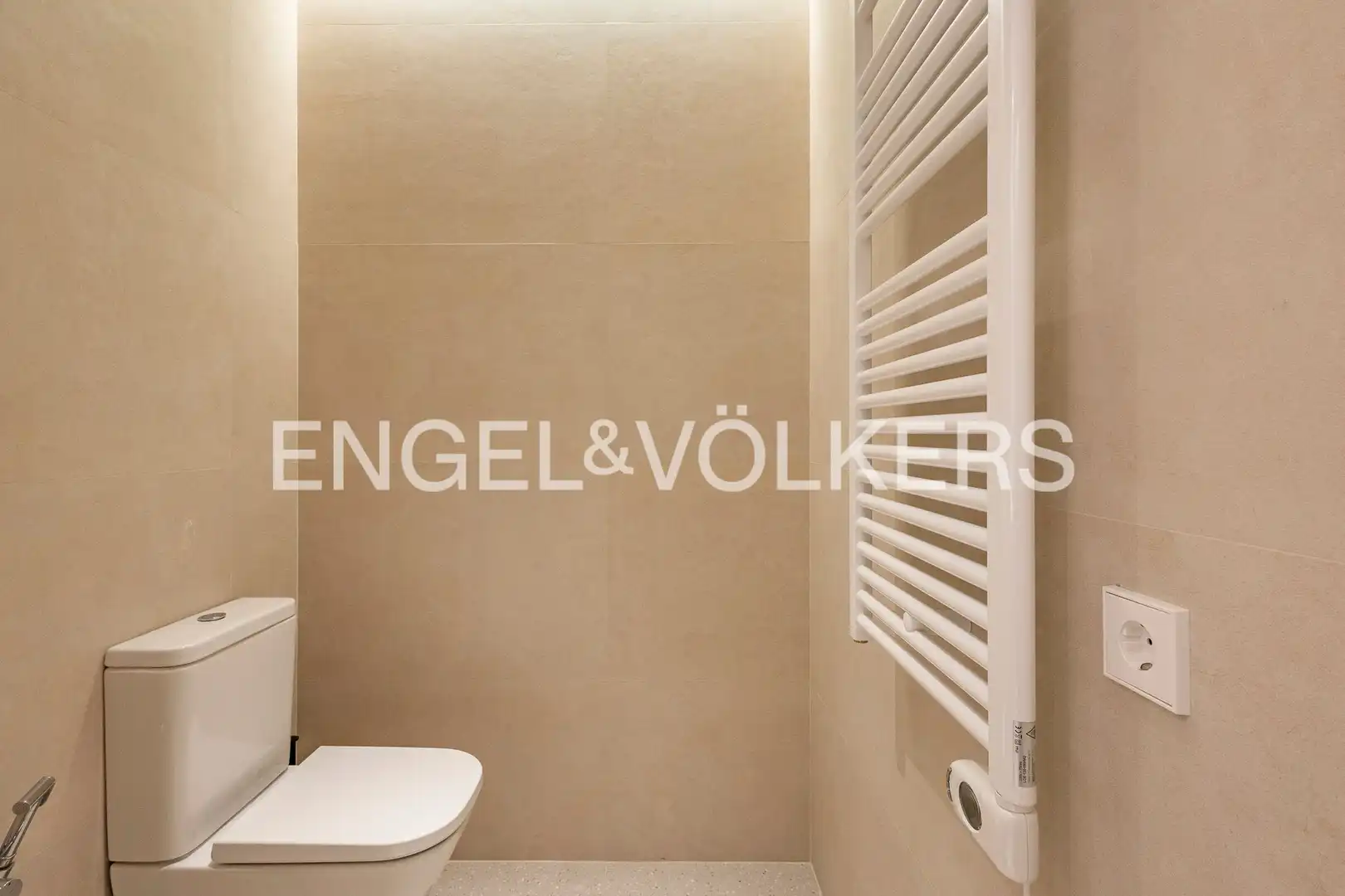 Baño de Piso en venta en Barcelona con Aire acondicionado, Calefacción y Balcón