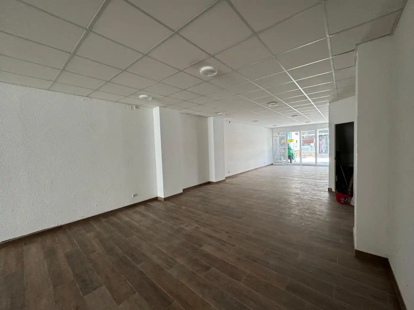 Commercial properties for rent in Calella