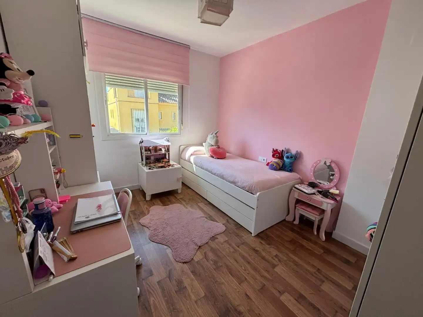 Habitación de Casa adosada en venta en Bormujos con Aire acondicionado, Terraza y Trastero