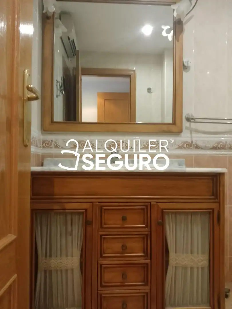 Piso con ascensor en alquiler en REINA SOFIA, imagen 12
