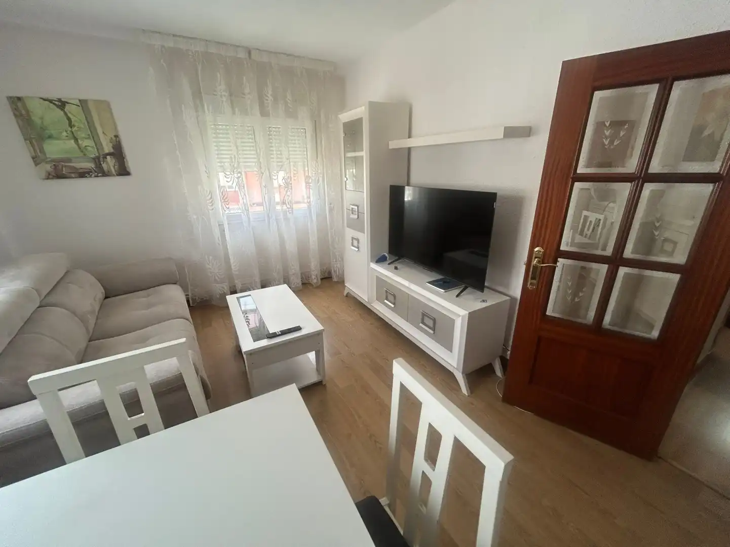 Sala d'estar de Pis de lloguer en Torrelavega  amb Calefacció