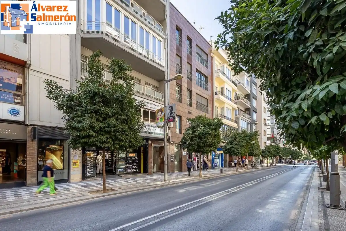 Vista exterior de Pis en venda en Granada amb Terrassa, Traster i Balcó