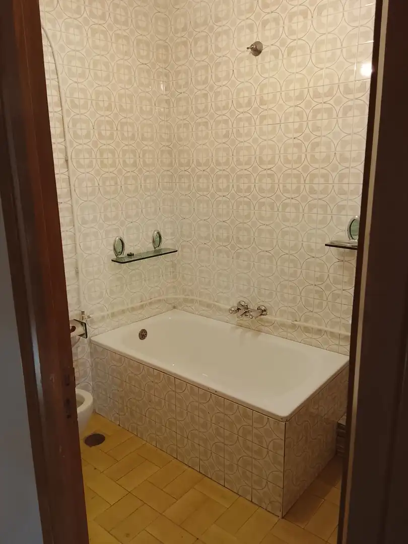 Bathroom of Houses for sale in Candeleda