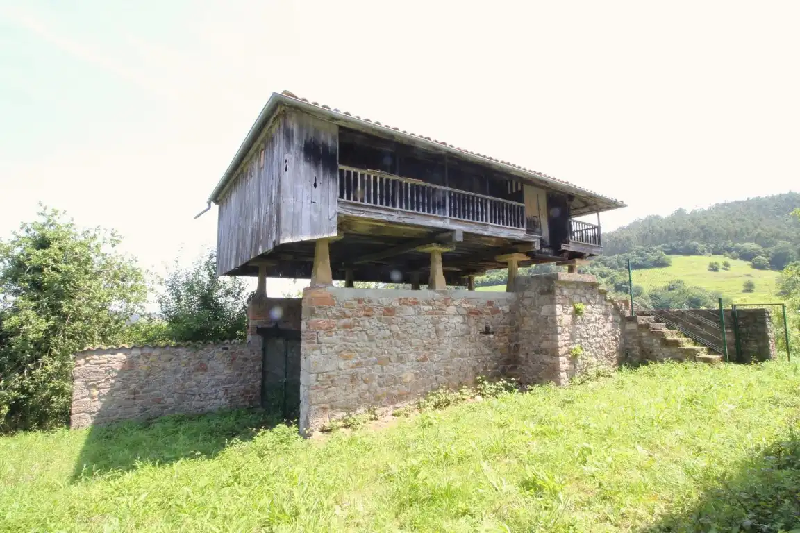 Außenansicht von Country house zum Verkauf in Castrillón mit Privatgarten und Balkon
