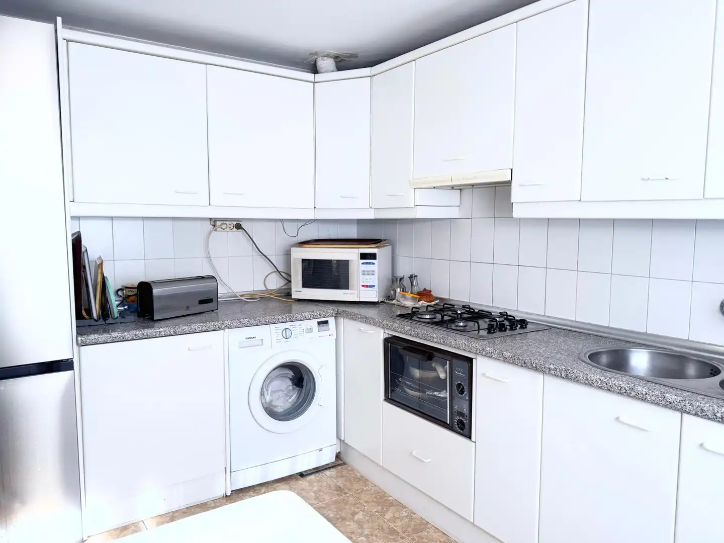 Cocina de Casa adosada en venta en Sevilla con Aire acondicionado, Calefacción y Jardín privado