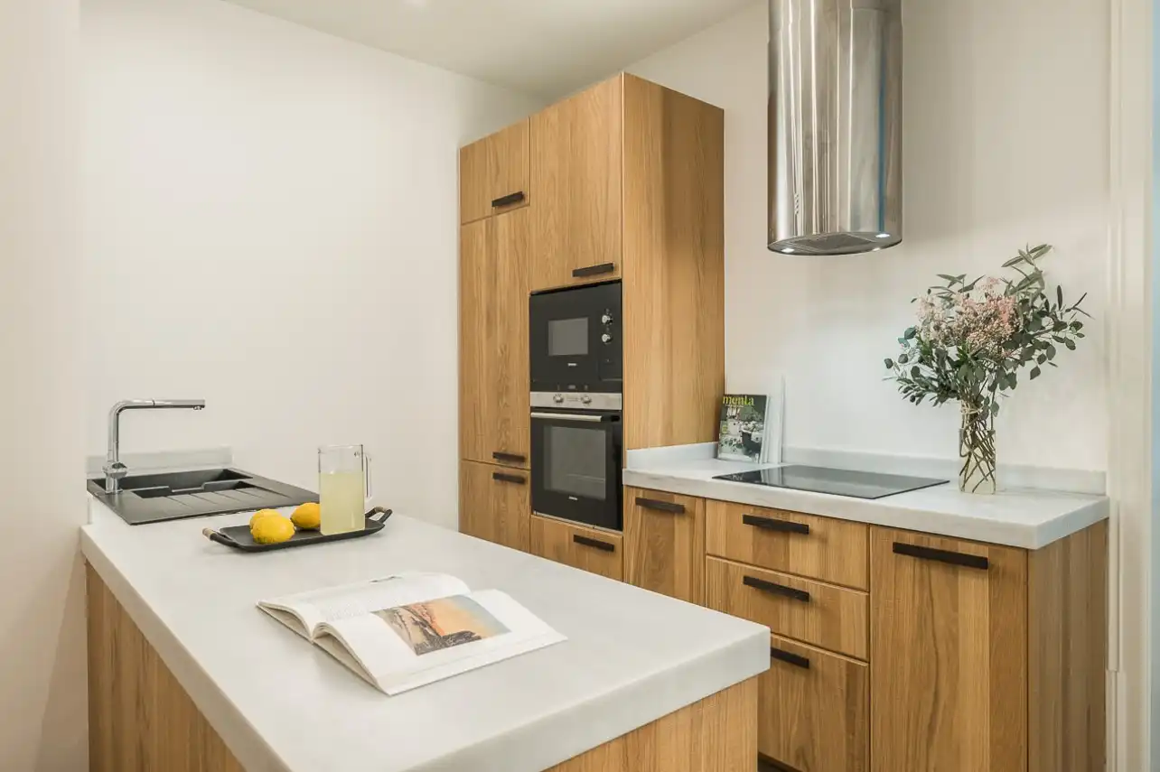 Cocina de Apartamento de alquiler en Barcelona con Aire acondicionado, Calefacción y Amueblado