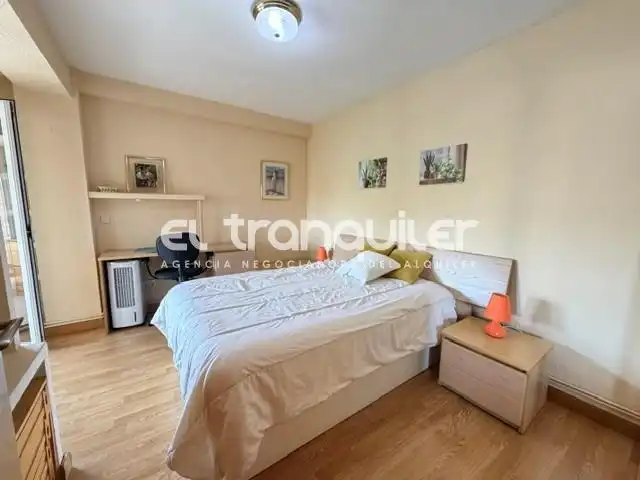 Dormitori de Pis de lloguer en Madrid amb Aire condicionat, Parquet i Terrassa