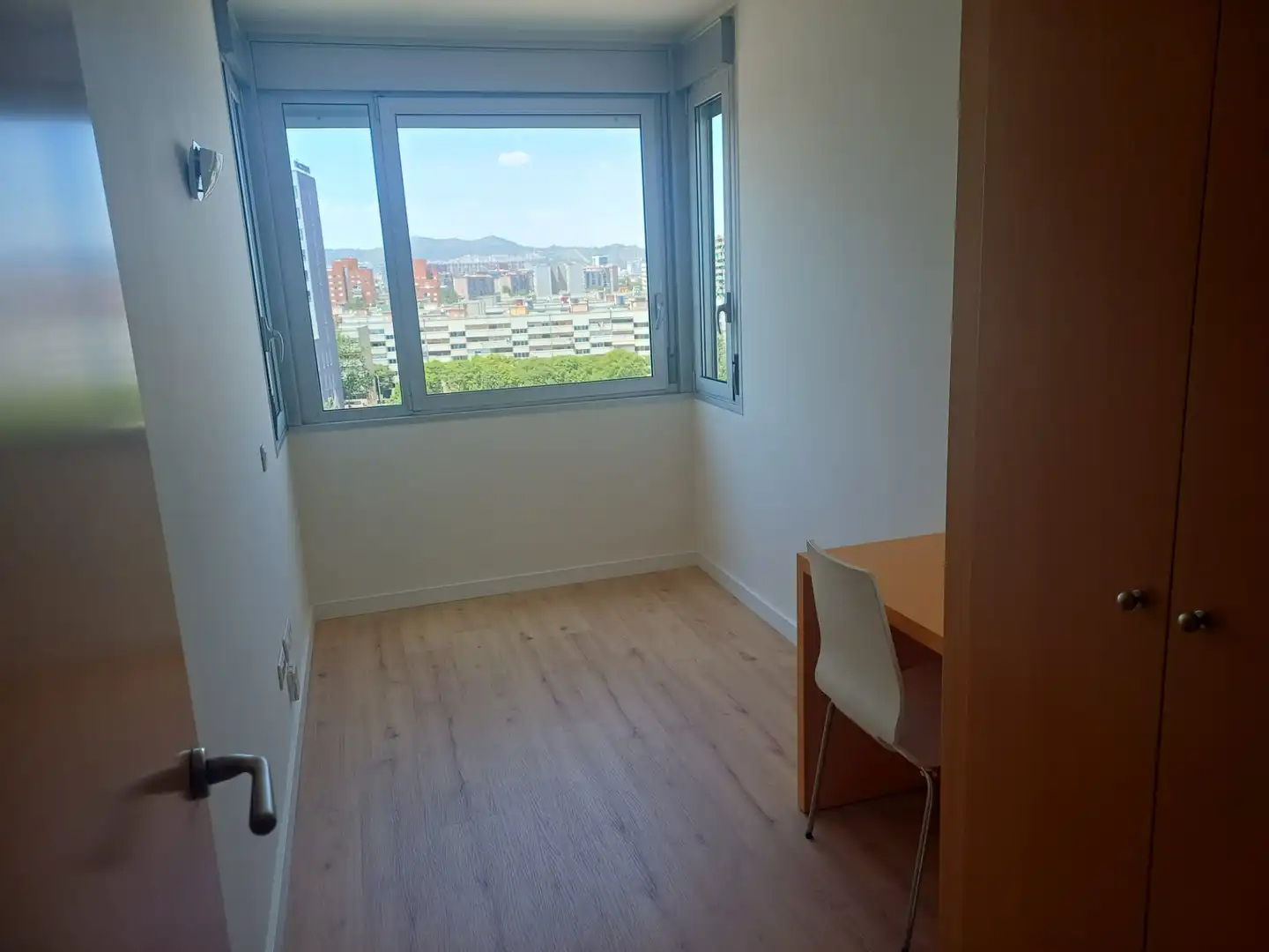 Habitación de Piso en venta en Sant Adrià de Besòs con Aire acondicionado, Calefacción y Jardín privado