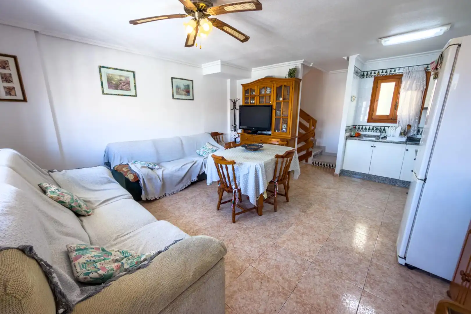 Sala d'estar de Casa adosada en venda en Torrevieja amb Aire condicionat, Calefacció i Terrassa