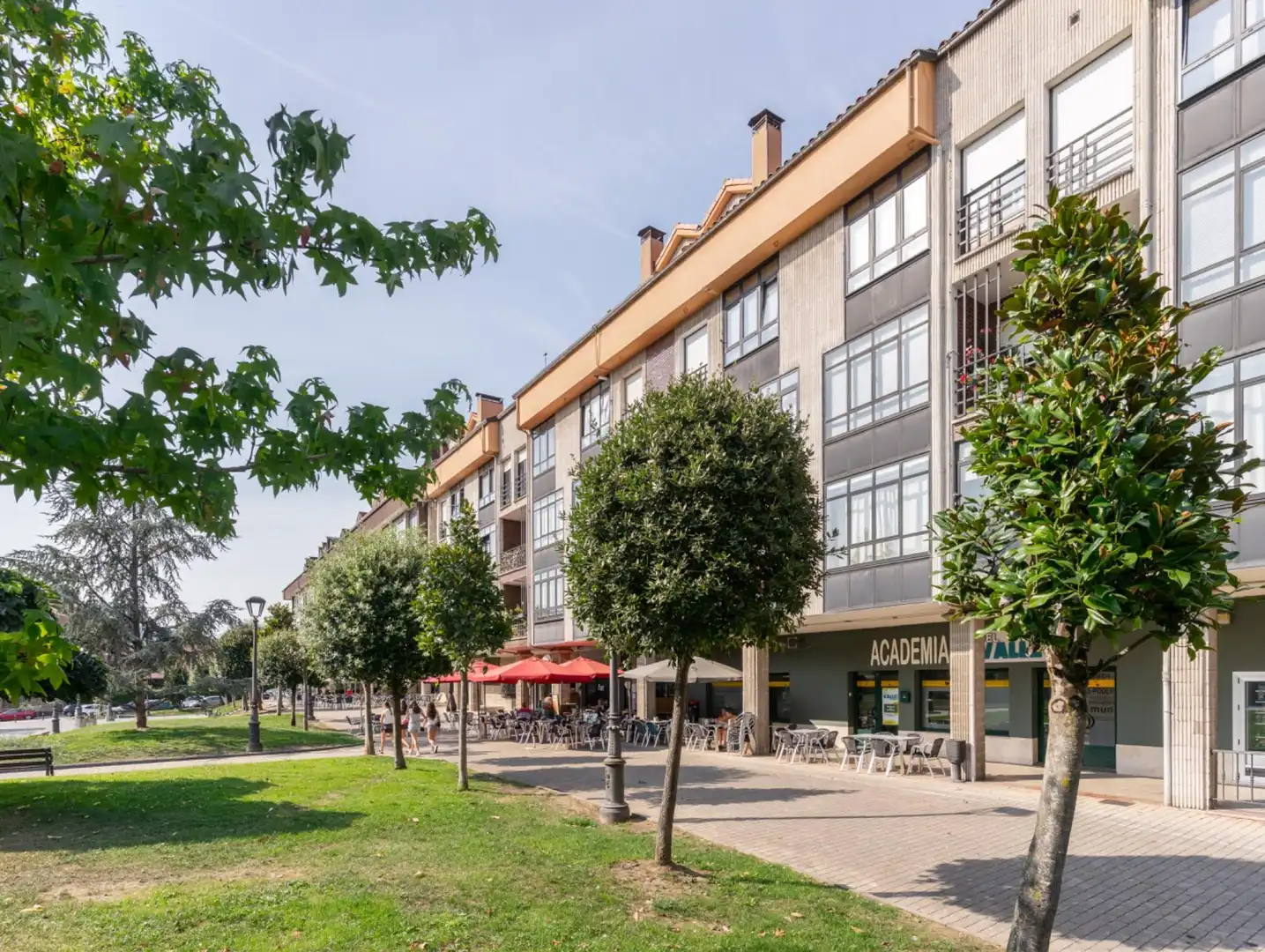 Piso con terraza en venta en Calle CARBAYU EL 3, imagen 31