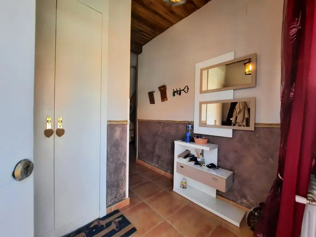 Einfamilien-Reihenhaus zum Verkauf in Escalona mit Klimaanlage, Heizung und Terrasse