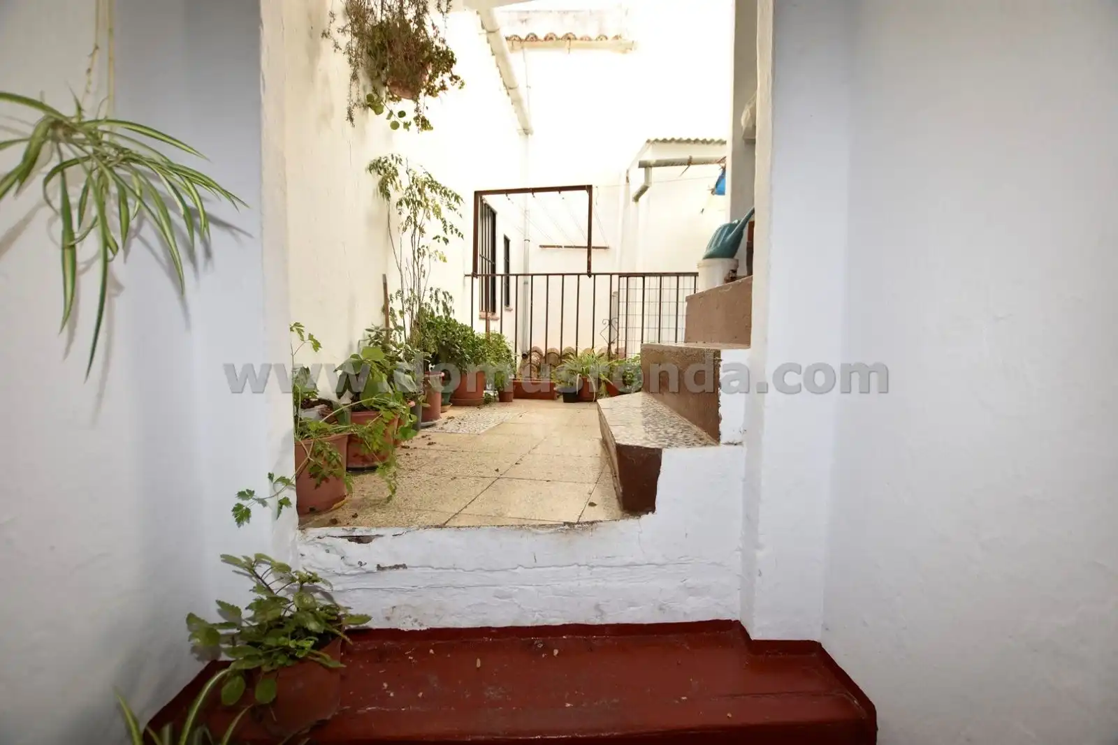 Vista exterior de Casa o xalet en venda en Ronda amb Calefacció i Balcó