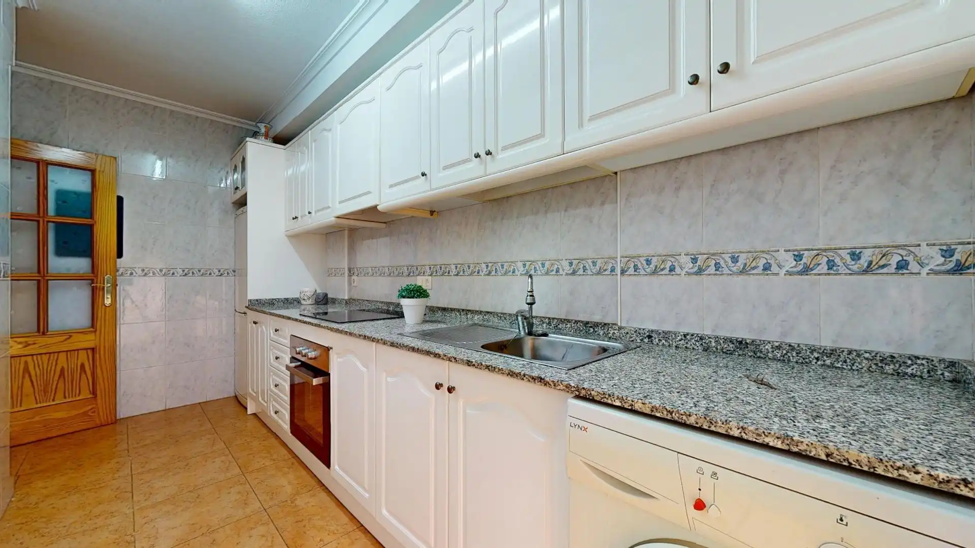 Terraced house with terrace for sale in Calle Calle Islas Malvinas, imagen 10
