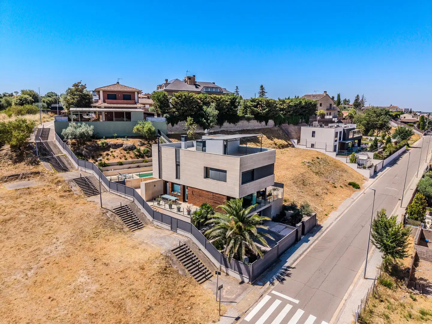 Vista exterior de Casa o xalet en venda en Tàrrega amb Aire condicionat, Jardí privat i Terrassa