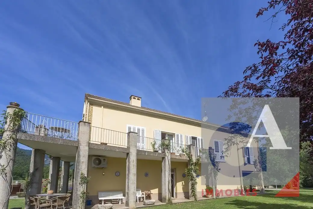 Casa amb terrassa en venda a La Vall d'en Bas, imagen 9