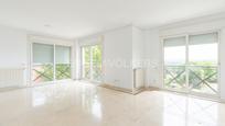 Exterior view of Attic for sale in  Madrid Capital  with Air Conditioner, Heating and Private garden