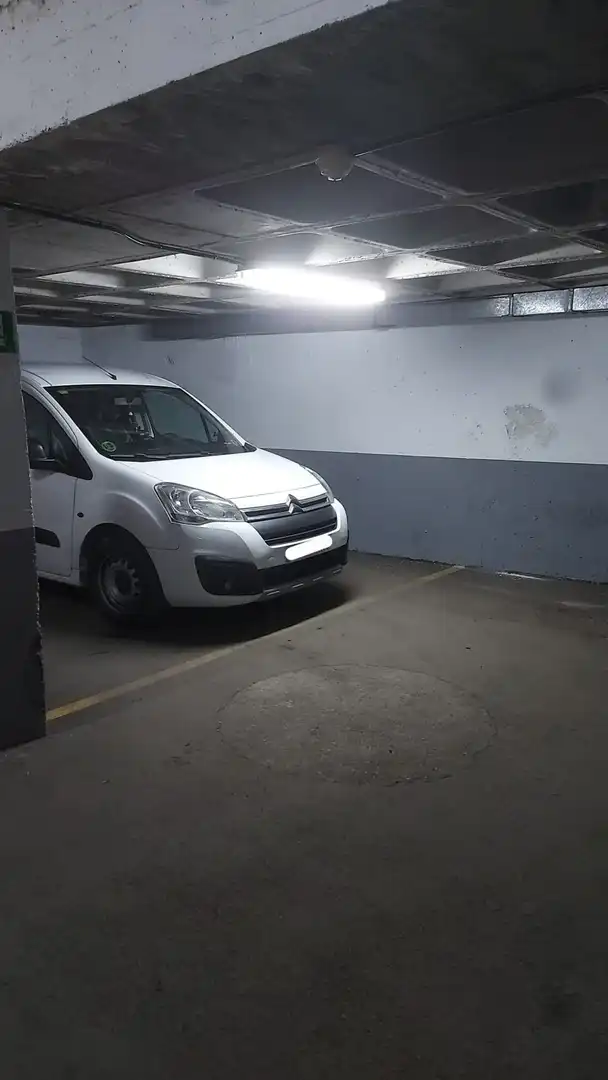 Aparcament de Garatge en venda en Madrid
