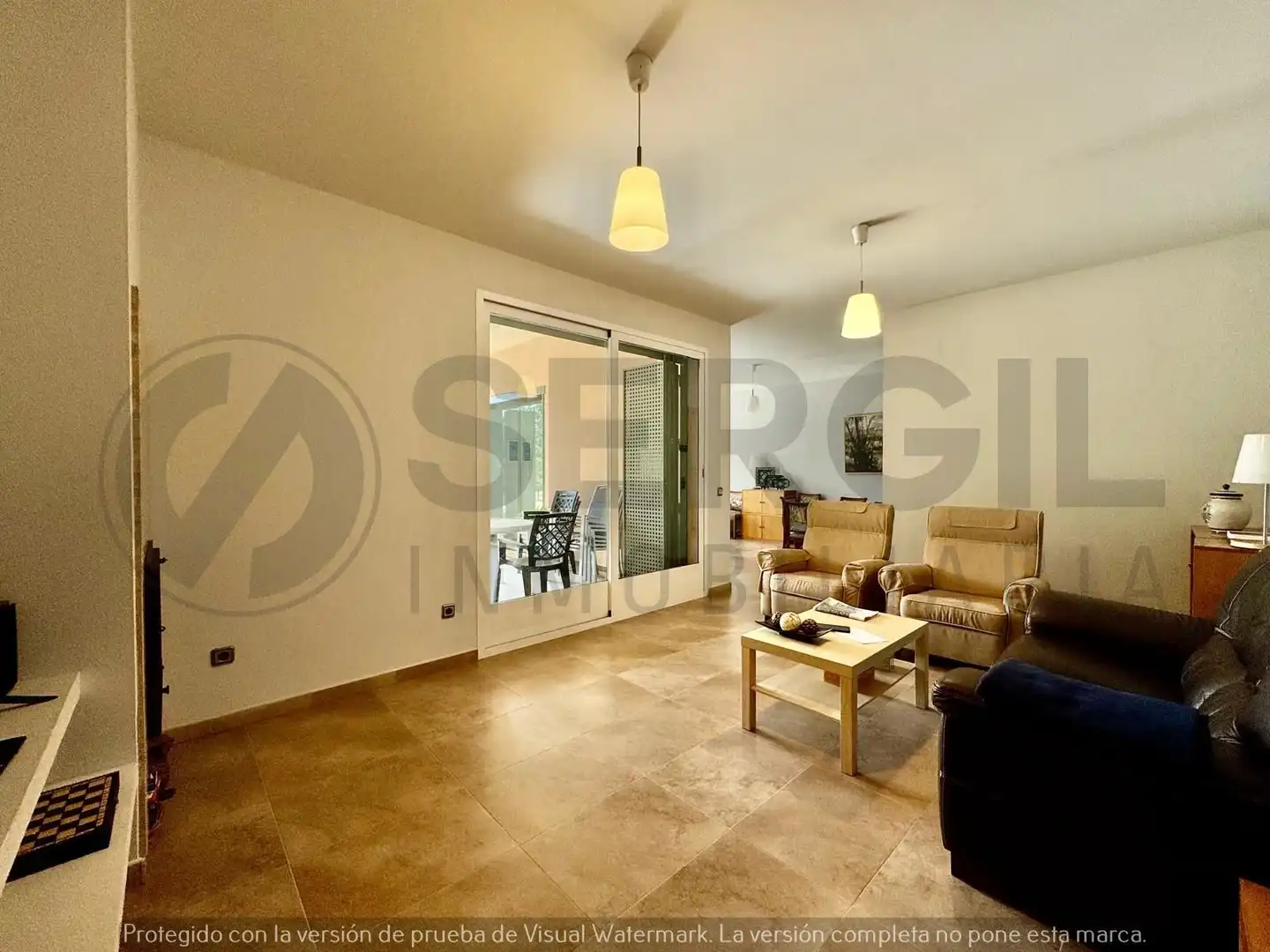 Sala d'estar de Casa o xalet en venda en Navas de Riofrío amb Calefacció, Jardí privat i Traster