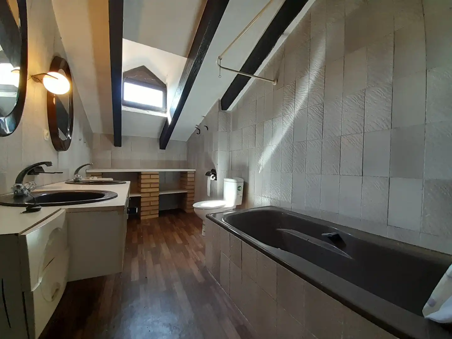Baño de Finca rústica en venta en La Vall de Bianya con Calefacción, Terraza y Trastero