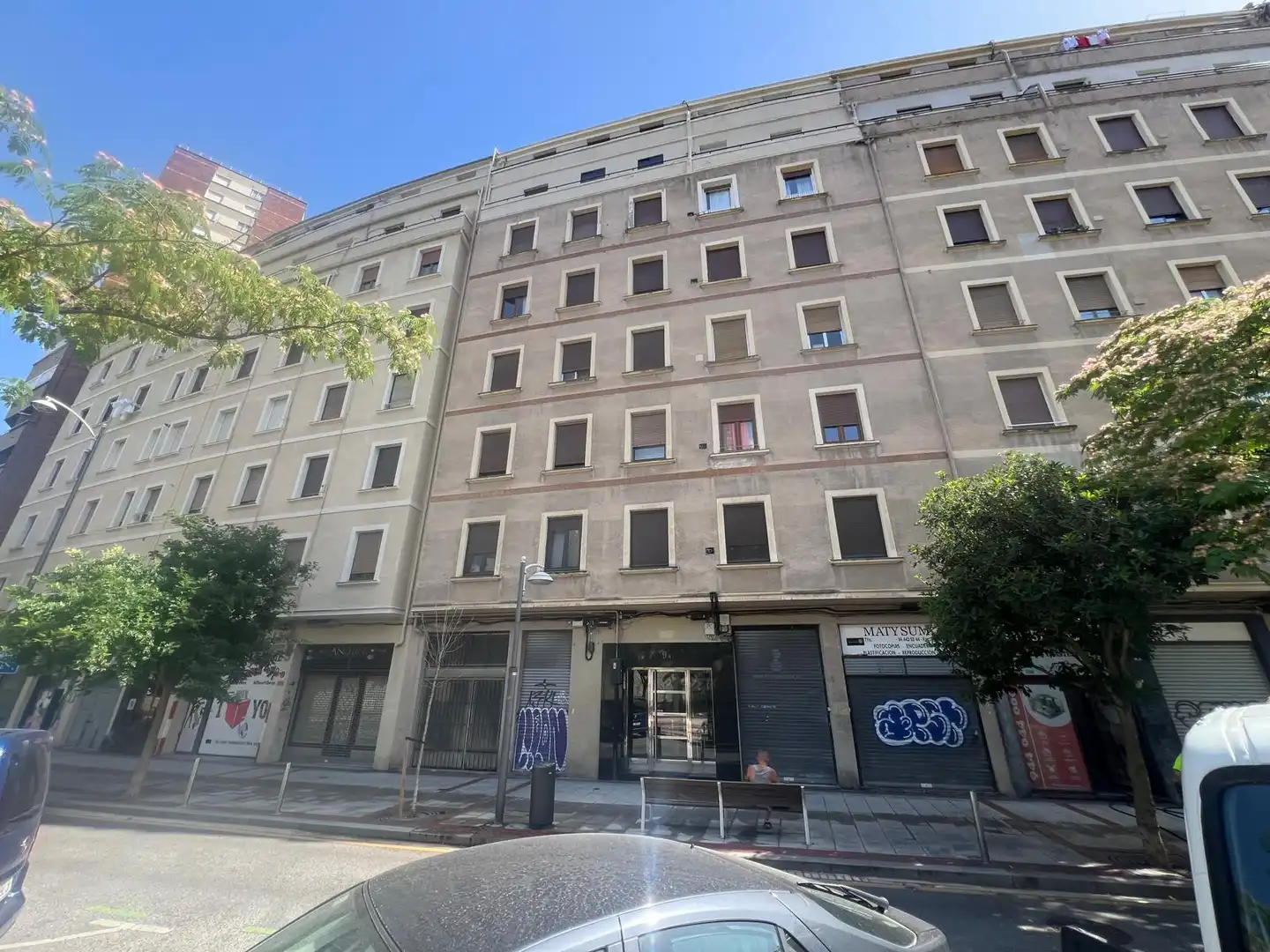 Außenansicht von Wohnung zum Verkauf in Bilbao  mit Heizung und Balkon