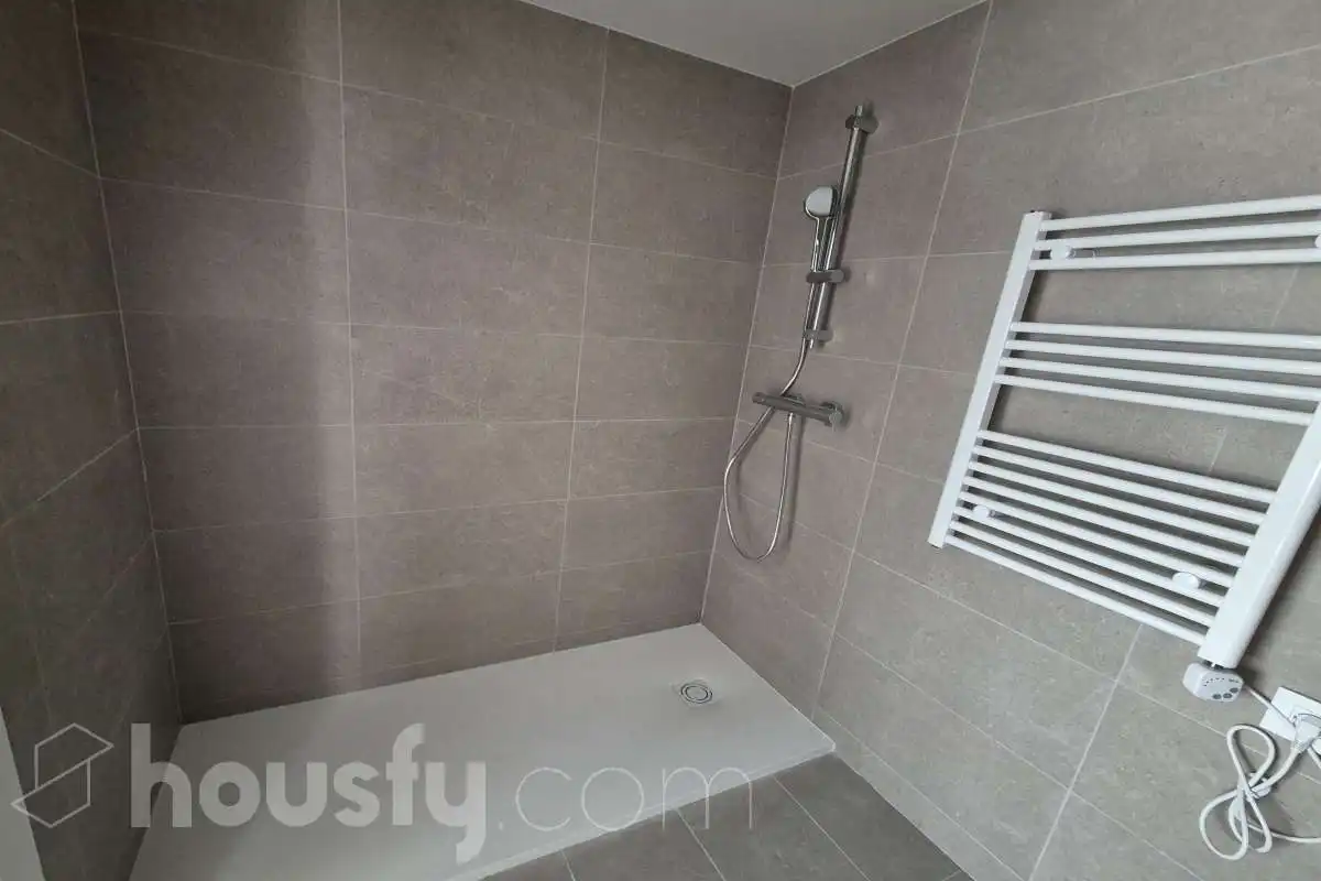 Baño de Piso de alquiler en Viladecans con Aire acondicionado, Parquet y Trastero
