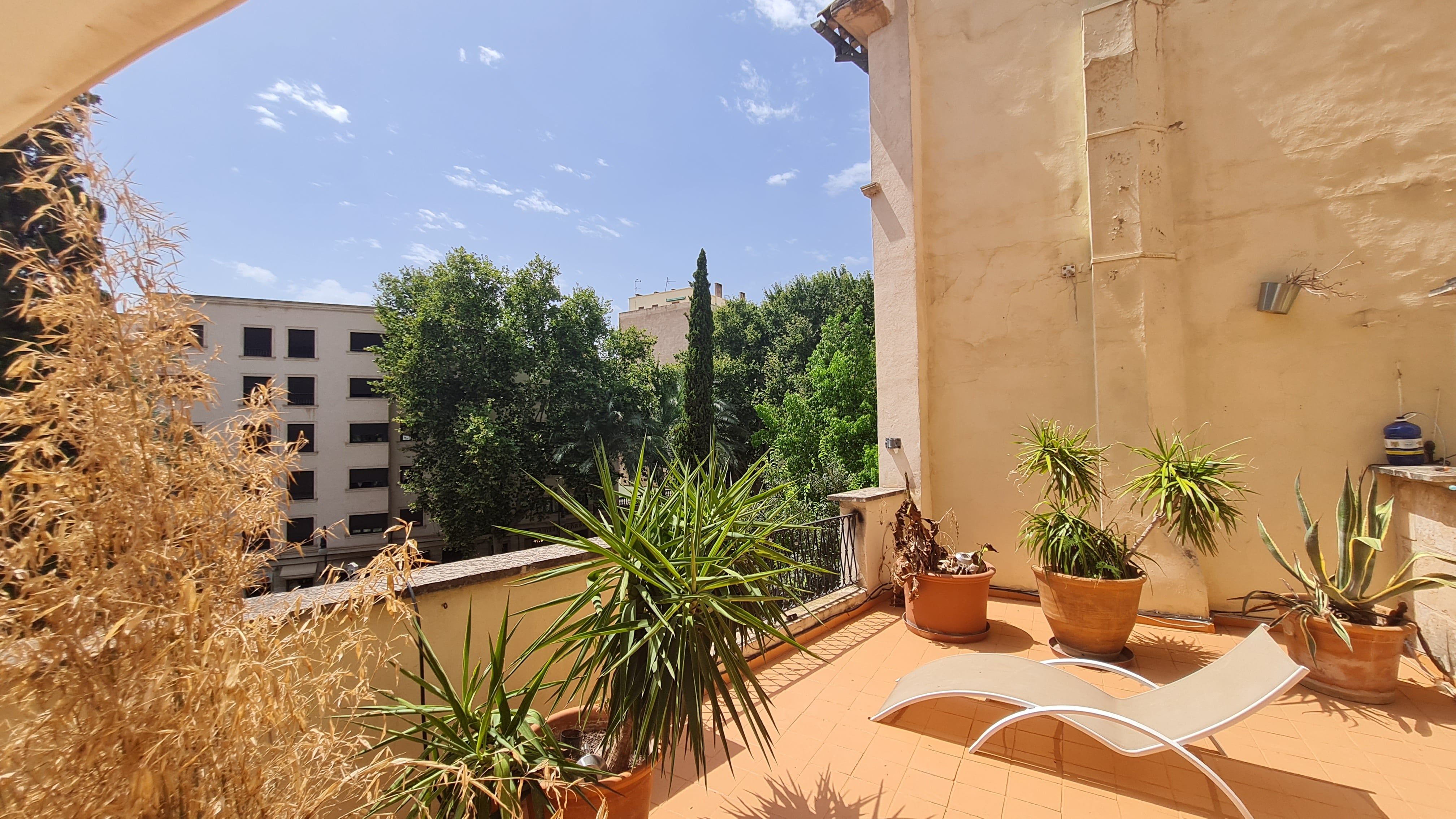 Terrassa de Apartament de lloguer en  Palma de Mallorca amb Aire condicionat i Moblat