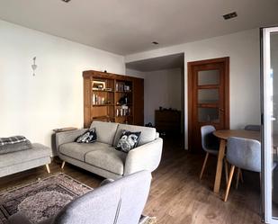 Living room of Flat for sale in Castelldefels  with Air Conditioner, Heating and Parquet flooring