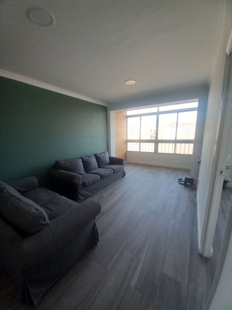Sala d'estar de Pis de lloguer en Málaga Capital amb Aire condicionat i Rentadora