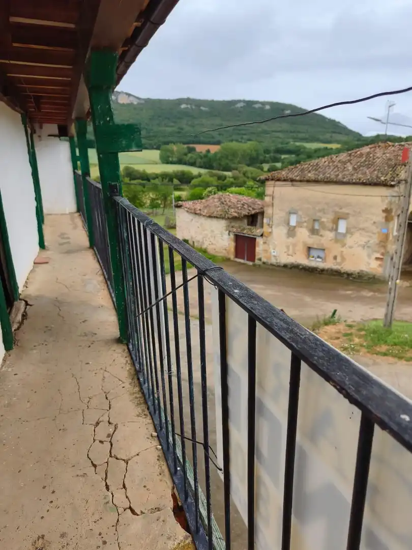 Casa rústica amb terrassa en venda a Medina de Pomar, imagen 4