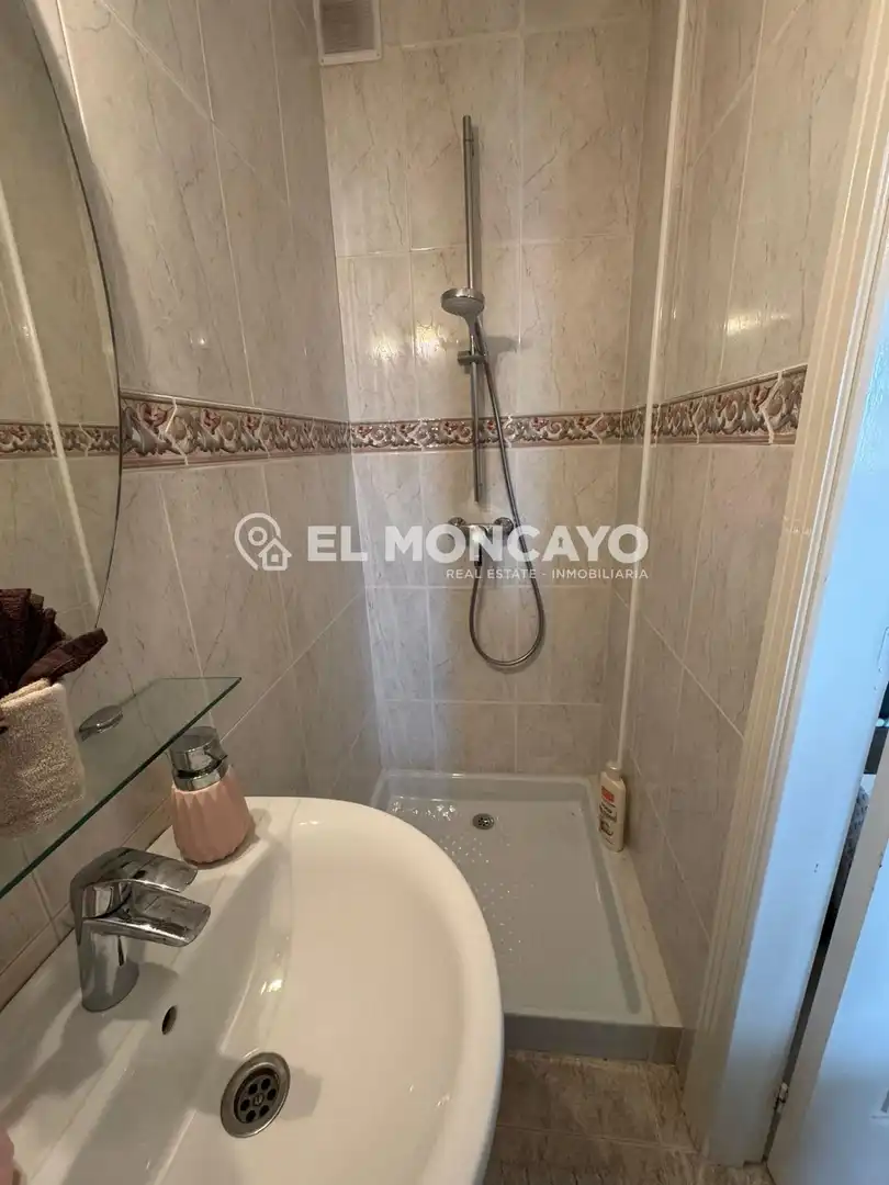 Baño de Casa adosada en venta en Rojales con Aire acondicionado, Calefacción y Jardín privado