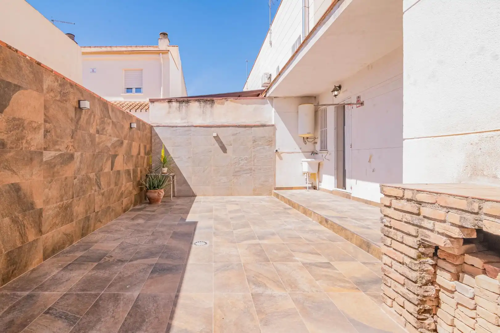 Terrace of Detached homes for sale in Cúllar Vega  with Storage room and Alarm