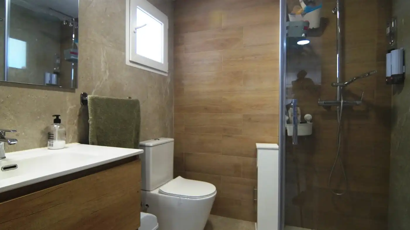 Badezimmer von Country house zum Verkauf in Alcover mit Klimaanlage, Heizung und Privatgarten
