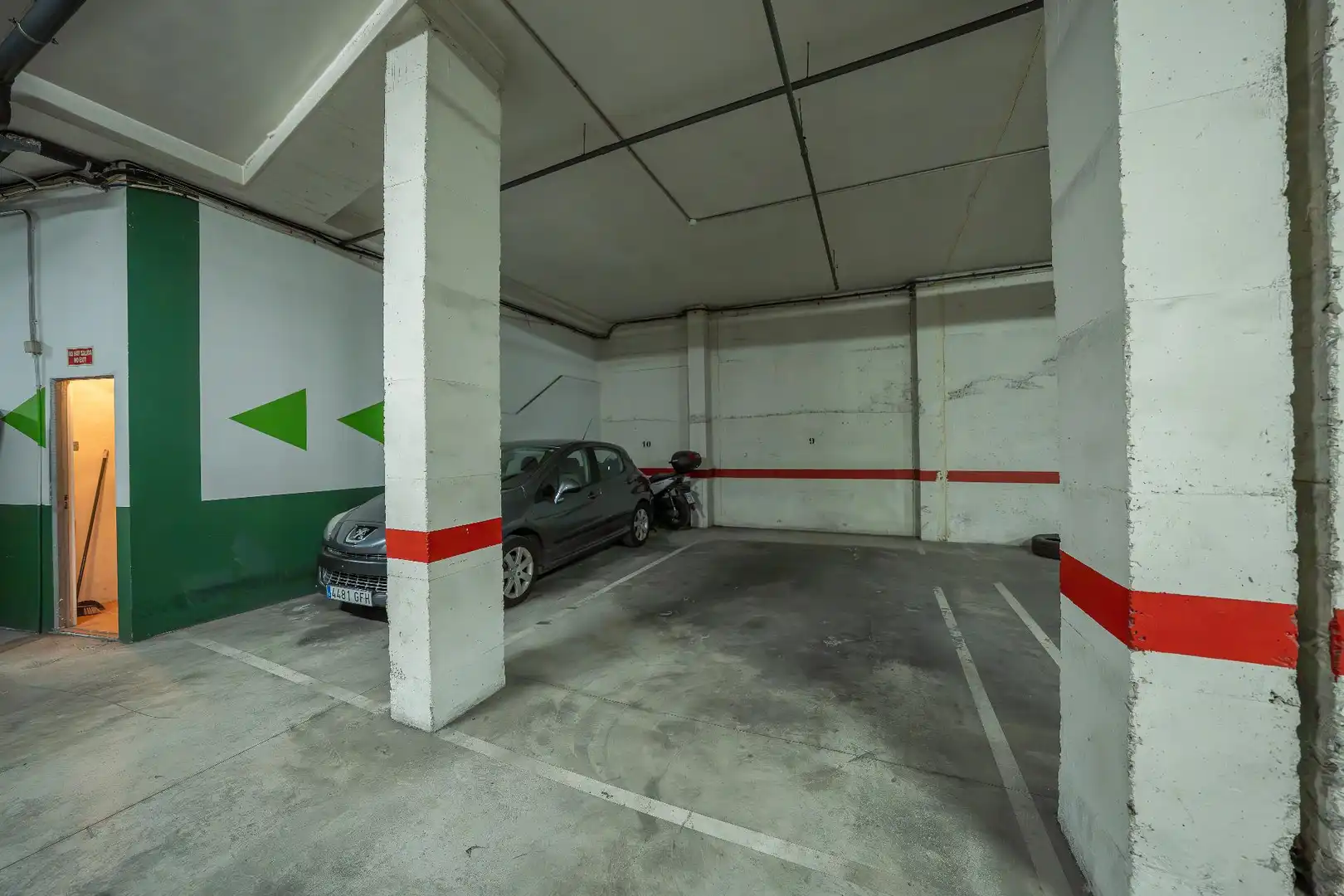 Parking de Ático en venta en Alicante / Alacant con Calefacción, Jardín privado y Terraza