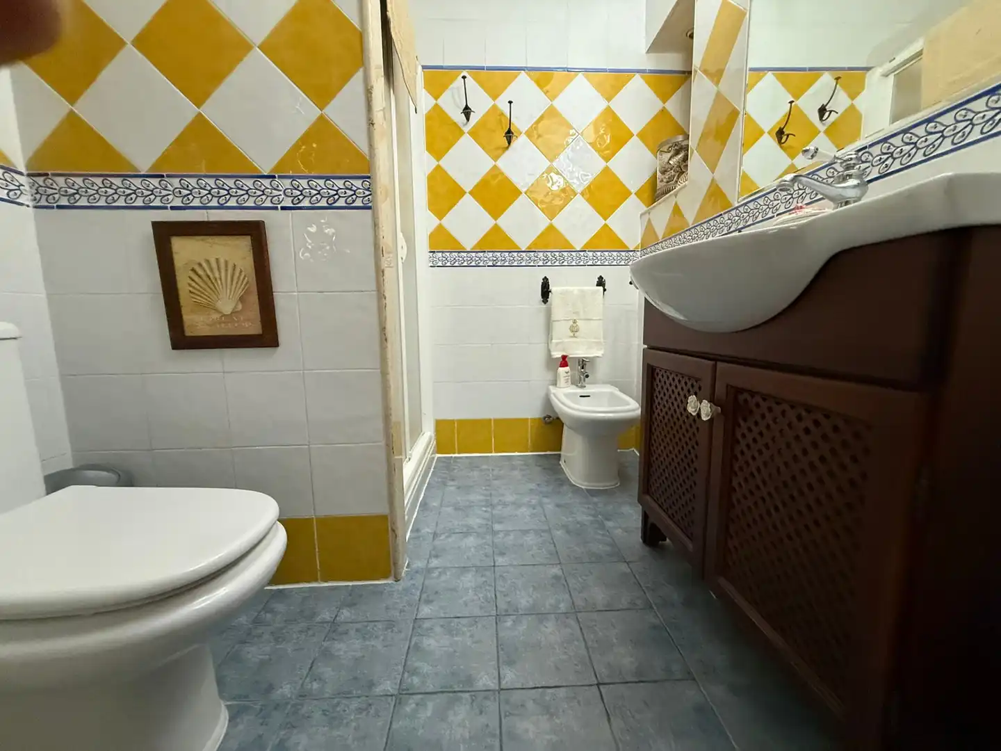 Bathroom of Houses for sale in La Pobla de Vallbona  with Air Conditioner, Heating and Private garden