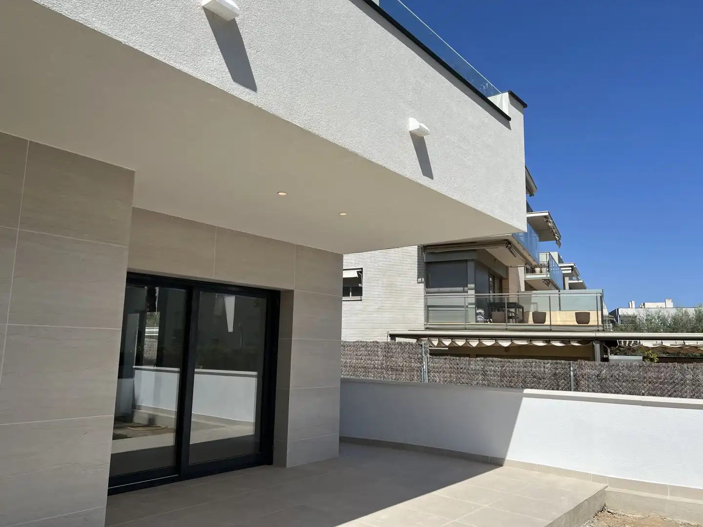 Terrasse von Einfamilien-Reihenhaus zum Verkauf in Altafulla mit Klimaanlage, Heizung und Terrasse