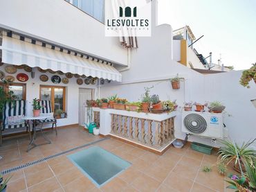 Maison mitoyenne avec jardin à vendre à calle Hospital