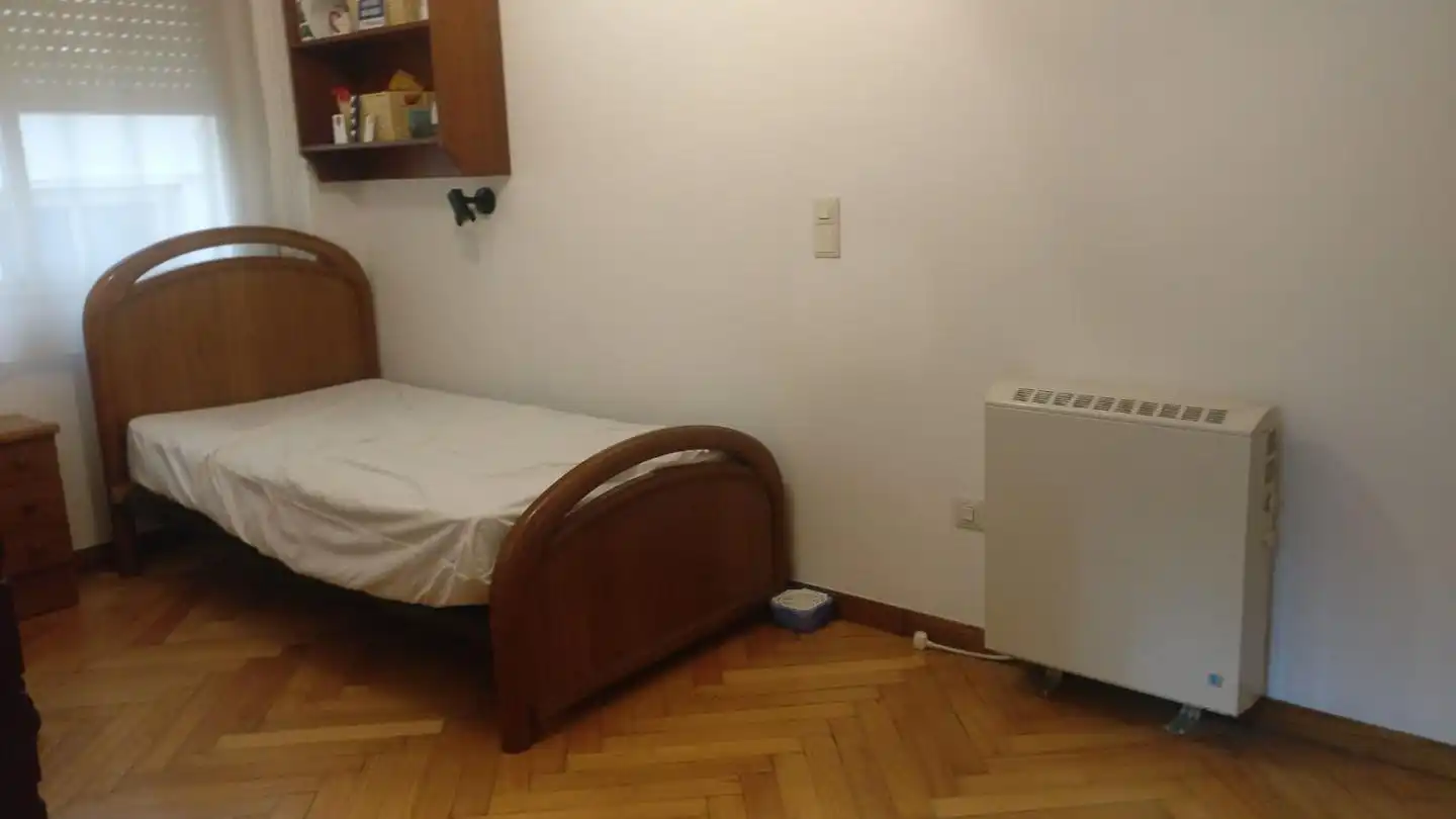 Habitación de Piso de alquiler en Santiago de Compostela  con Calefacción y Amueblado