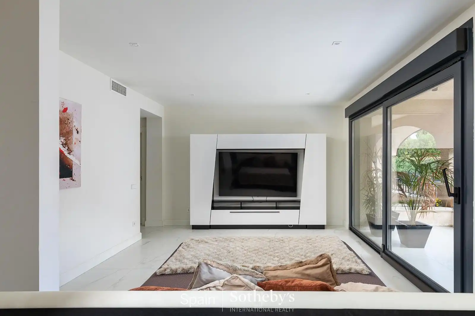 Sala d'estar de Casa o xalet en venda en Madrid amb Aire condicionat, Jardí privat i Terrassa